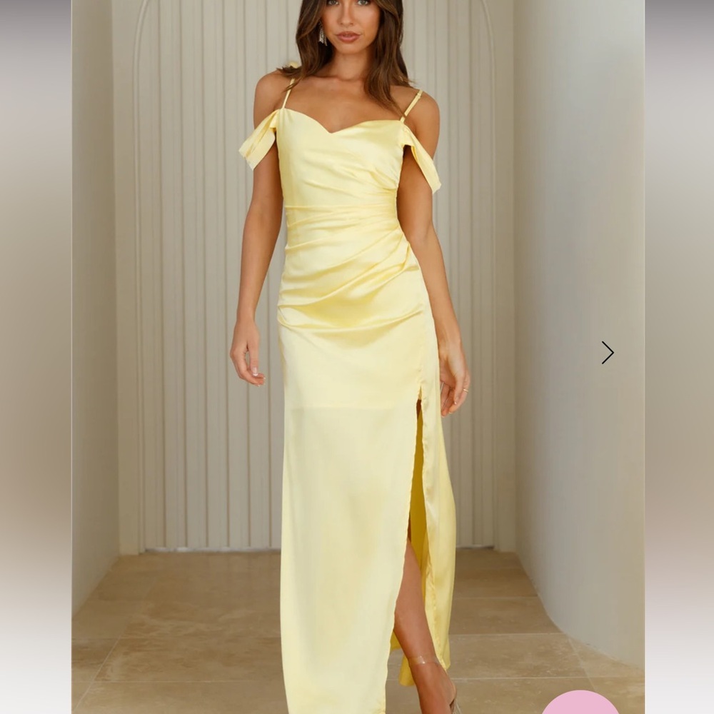Luxury Affair Satin Maxi Dress - Hello Molly 

Yellow maxi dress